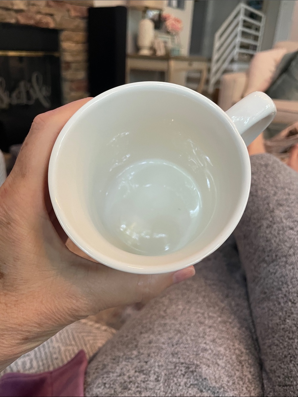 Grace White Porcelain Mug with Script Logo - Picture 3 of 3